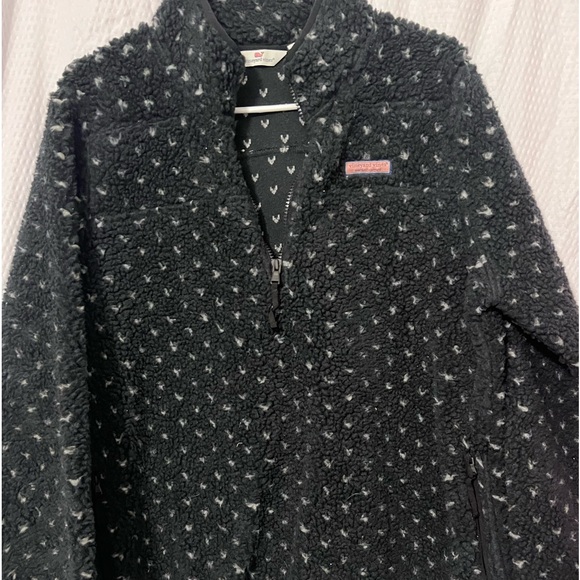 Women’s Vineyard Vines pullover - Picture 2 of 5